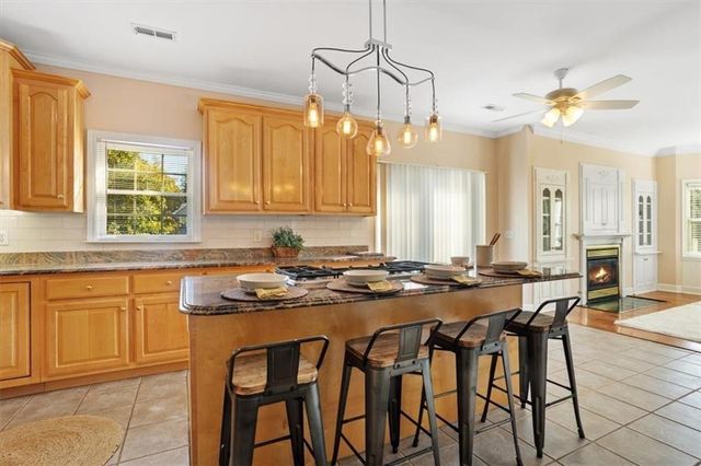 55 Rocky Circle NE, White, GA 30184