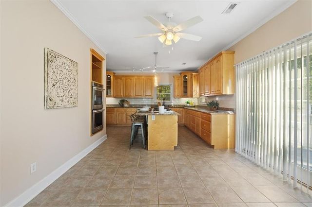 55 Rocky Circle NE, White, GA 30184