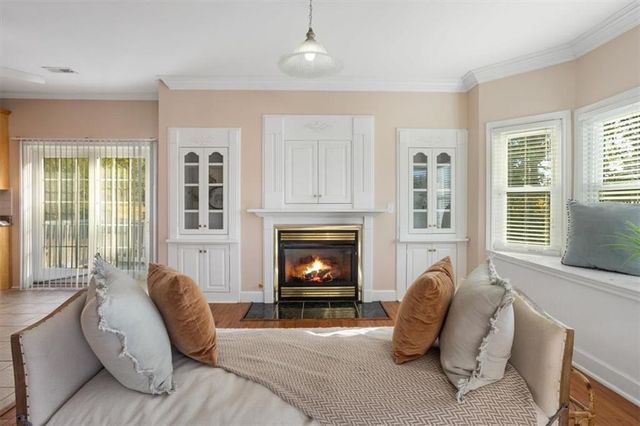 55 Rocky Circle NE, White, GA 30184