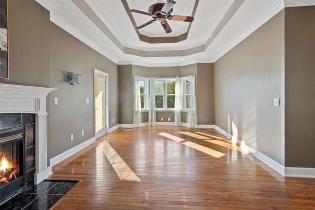 55 Rocky Circle NE, White, GA 30184
