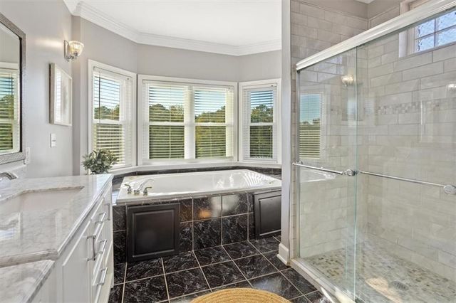 55 Rocky Circle NE, White, GA 30184