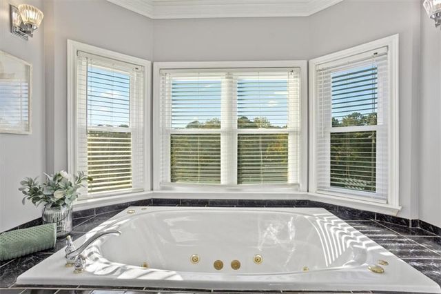 55 Rocky Circle NE, White, GA 30184