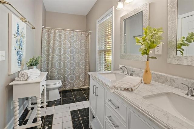 55 Rocky Circle NE, White, GA 30184