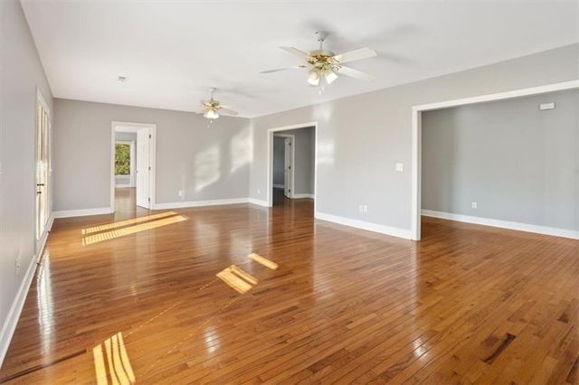 55 Rocky Circle NE, White, GA 30184