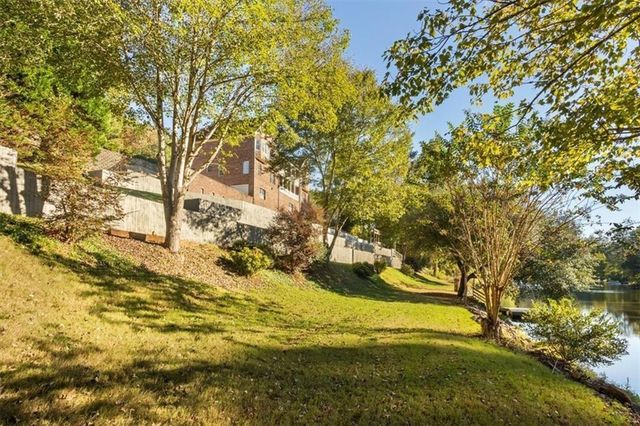 55 Rocky Circle NE, White, GA 30184