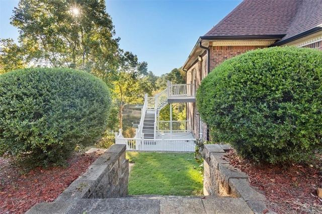 55 Rocky Circle NE, White, GA 30184
