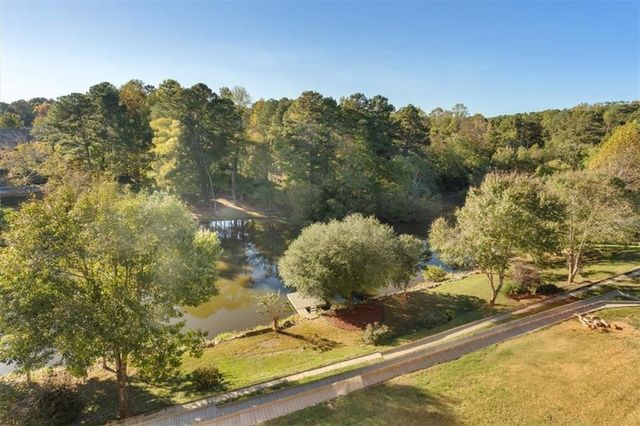 55 Rocky Circle NE, White, GA 30184