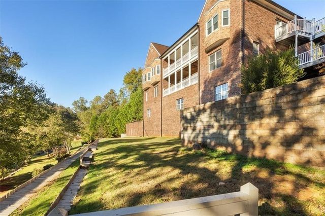 55 Rocky Circle NE, White, GA 30184