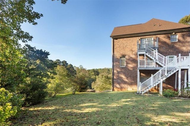 55 Rocky Circle NE, White, GA 30184