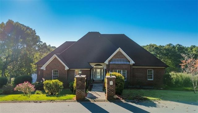 55 Rocky Circle NE, White, GA 30184