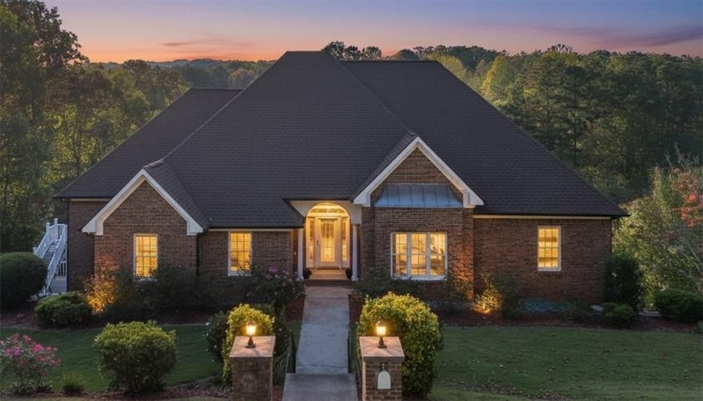 55 Rocky Circle NE, White, GA 30184