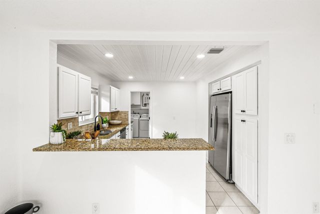 17 Fayette Drive, Ocean Ridge, FL 33435