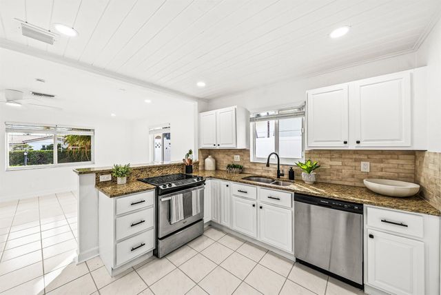 17 Fayette Drive, Ocean Ridge, FL 33435