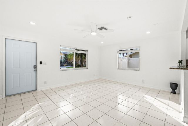 17 Fayette Drive, Ocean Ridge, FL 33435