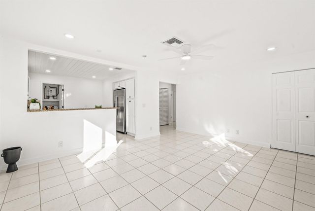 17 Fayette Drive, Ocean Ridge, FL 33435