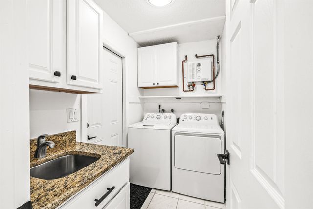 17 Fayette Drive, Ocean Ridge, FL 33435