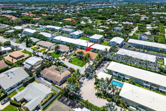 17 Fayette Drive, Ocean Ridge, FL 33435