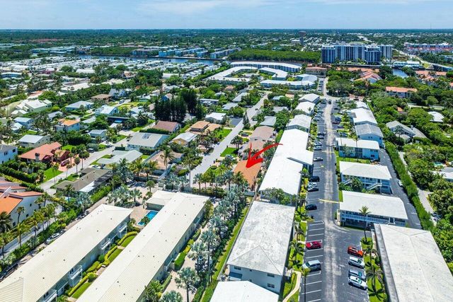 17 Fayette Drive, Ocean Ridge, FL 33435