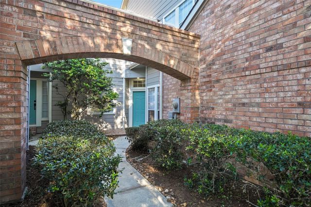 2351 Summit Way Court, Houston, TX 77339