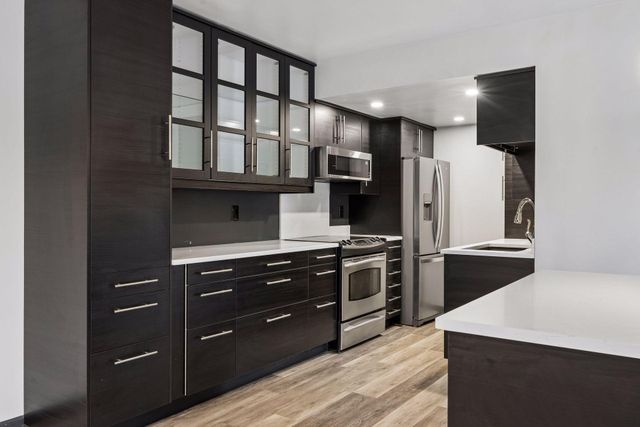 3680 Independence Avenue S 10, Saint Louis Park, MN 55426
