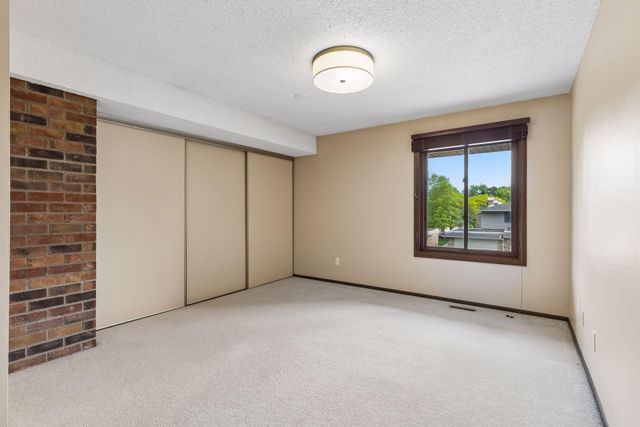 3680 Independence Avenue S 10, Saint Louis Park, MN 55426