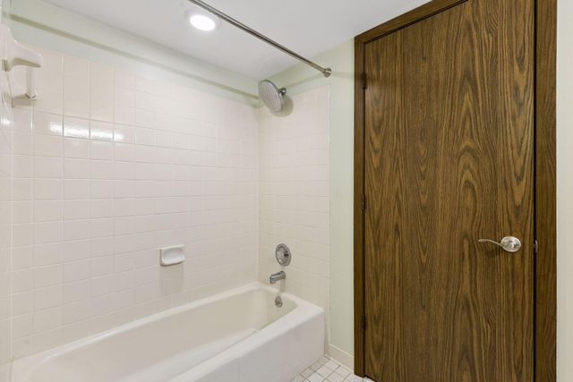 3680 Independence Avenue S 10, Saint Louis Park, MN 55426