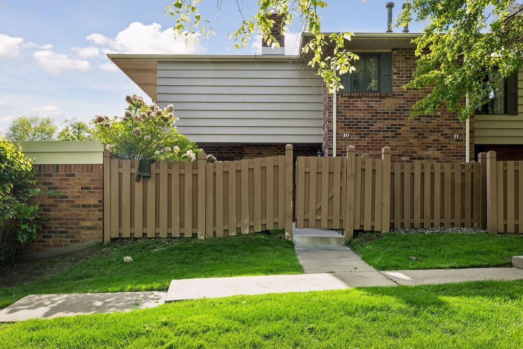3680 Independence Avenue S 10, Saint Louis Park, MN 55426