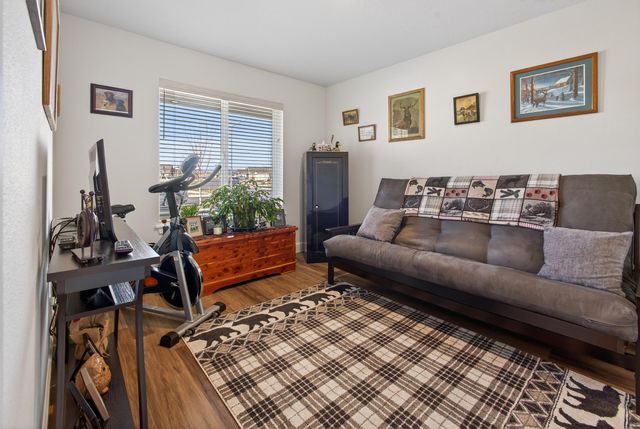 1225 NW Willow Parkway Road, Madras, OR 97741