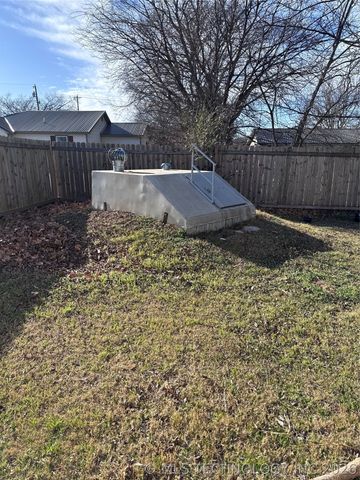 608 Mayall, Marietta, OK 73448