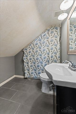 6784 Tarawa Drive, North College Hill, OH 45224