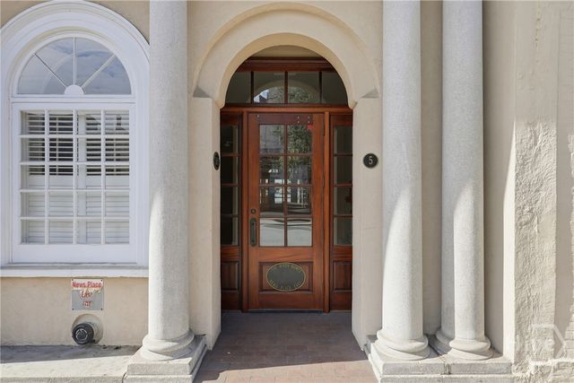 5 Whitaker Street 203E, Savannah, GA 31401