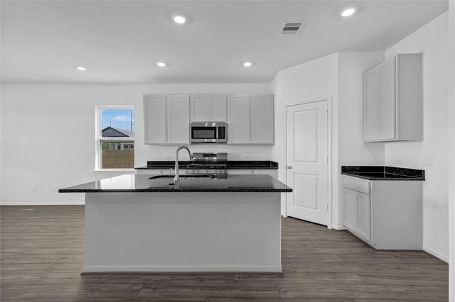 210 Rustic Alder Drive, Crosby, TX 77532