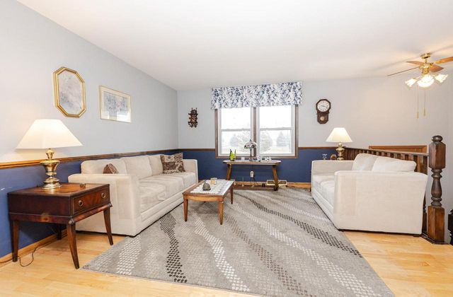 1442 N Lapham STREET, Oconomowoc, WI 53066