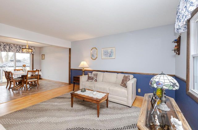 1442 N Lapham STREET, Oconomowoc, WI 53066