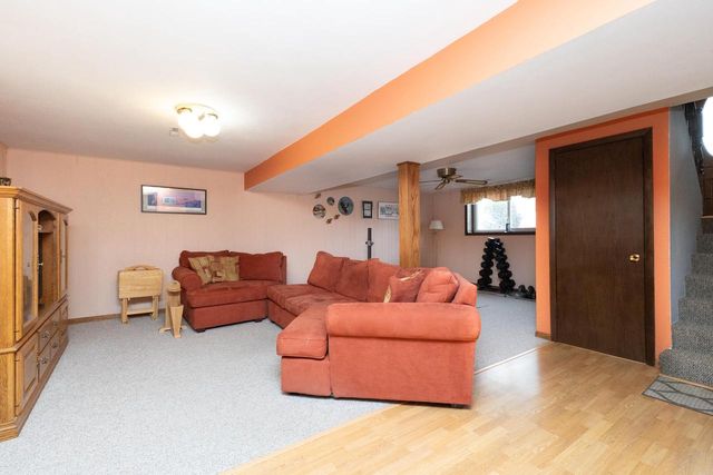 1442 N Lapham STREET, Oconomowoc, WI 53066