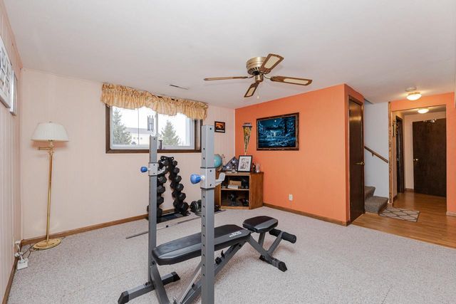 1442 N Lapham STREET, Oconomowoc, WI 53066