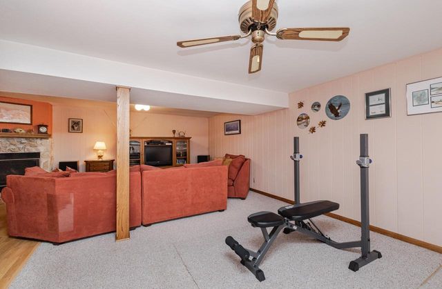 1442 N Lapham STREET, Oconomowoc, WI 53066