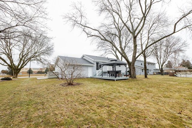 1442 N Lapham STREET, Oconomowoc, WI 53066