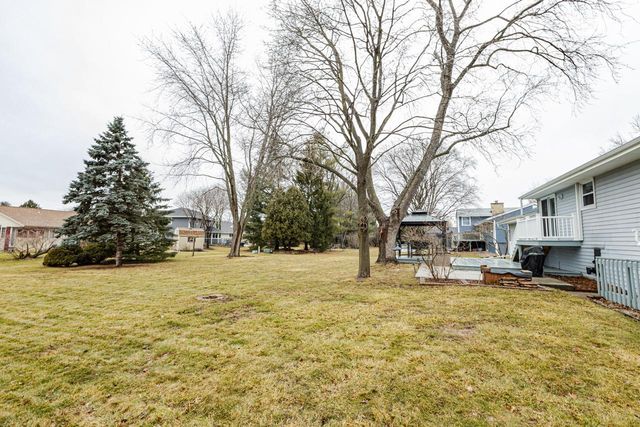 1442 N Lapham STREET, Oconomowoc, WI 53066