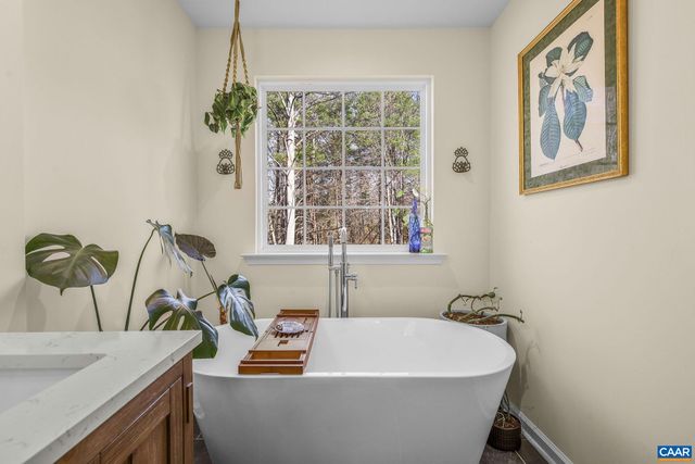 1229 PEACH GROVE RD, Louisa, VA 23093