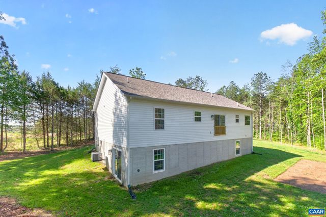 1229 PEACH GROVE RD, Louisa, VA 23093