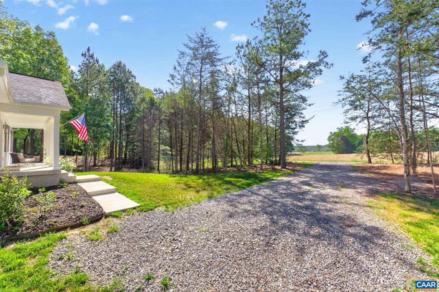 1229 PEACH GROVE RD, Louisa, VA 23093