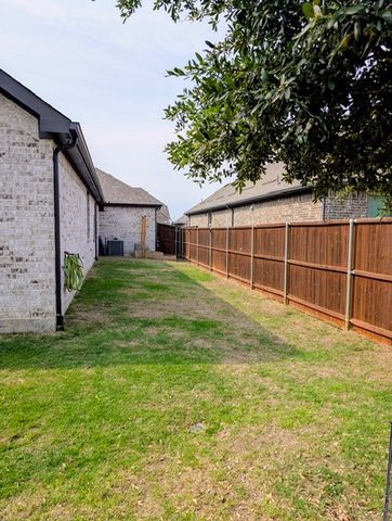 1506 Red Rose Trail, Celina, TX 75078