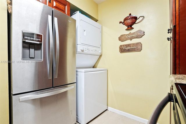 10053 Winding Lake Rd 101, Sunrise, FL 33351