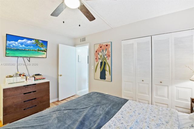 10053 Winding Lake Rd 101, Sunrise, FL 33351