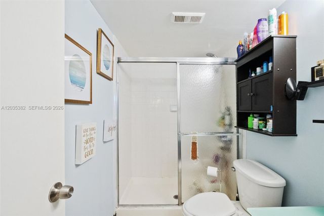 10053 Winding Lake Rd 101, Sunrise, FL 33351