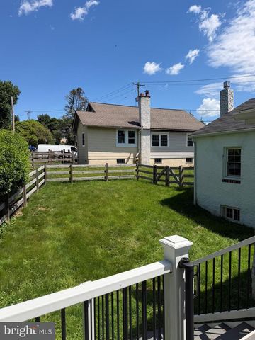 121 MACDADE RD, Phoenixville, PA 19460