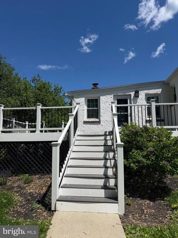 121 MACDADE RD, Phoenixville, PA 19460