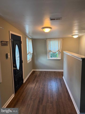 121 MACDADE RD, Phoenixville, PA 19460