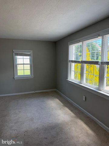 121 MACDADE RD, Phoenixville, PA 19460